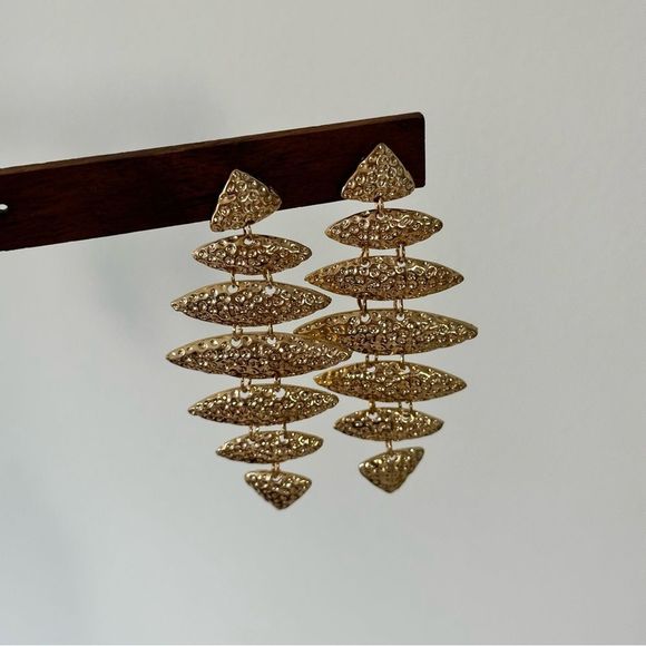 3/$20βGold Marquise Navette Geo Textured Hammered Dangling Earrings - Picture 2 of 5